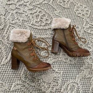 Pikolinos leather boots!